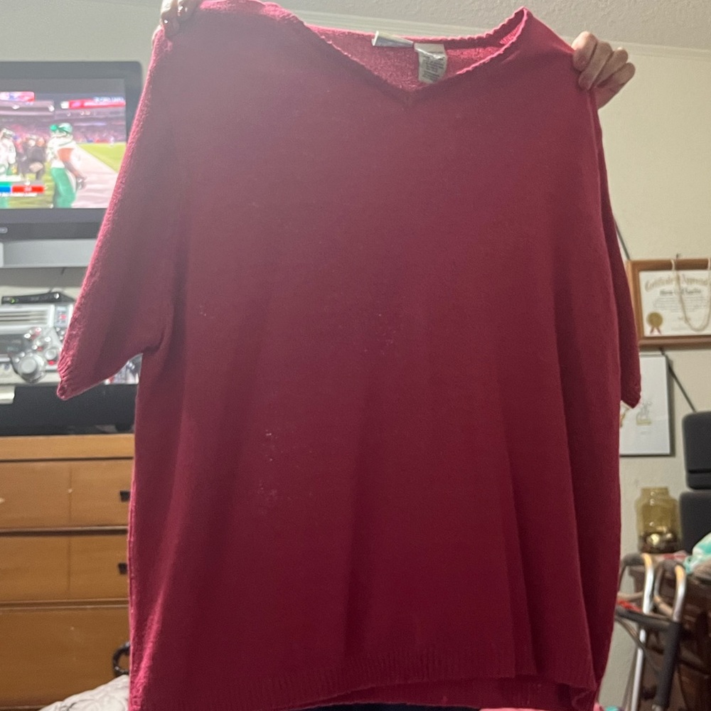 Women’s short sleeve sweater